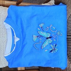 Gold coast butterfly blue/white sweatshirt, size L